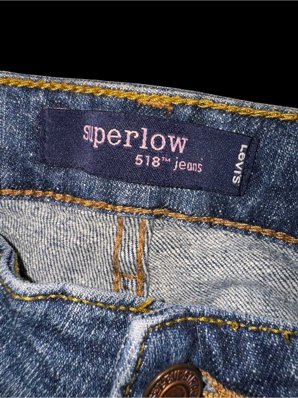 Levi’s 518 Superlow Bootcut Jeans Women’s 11 Medium Wash Stretch Denim - Picture 4 of 9